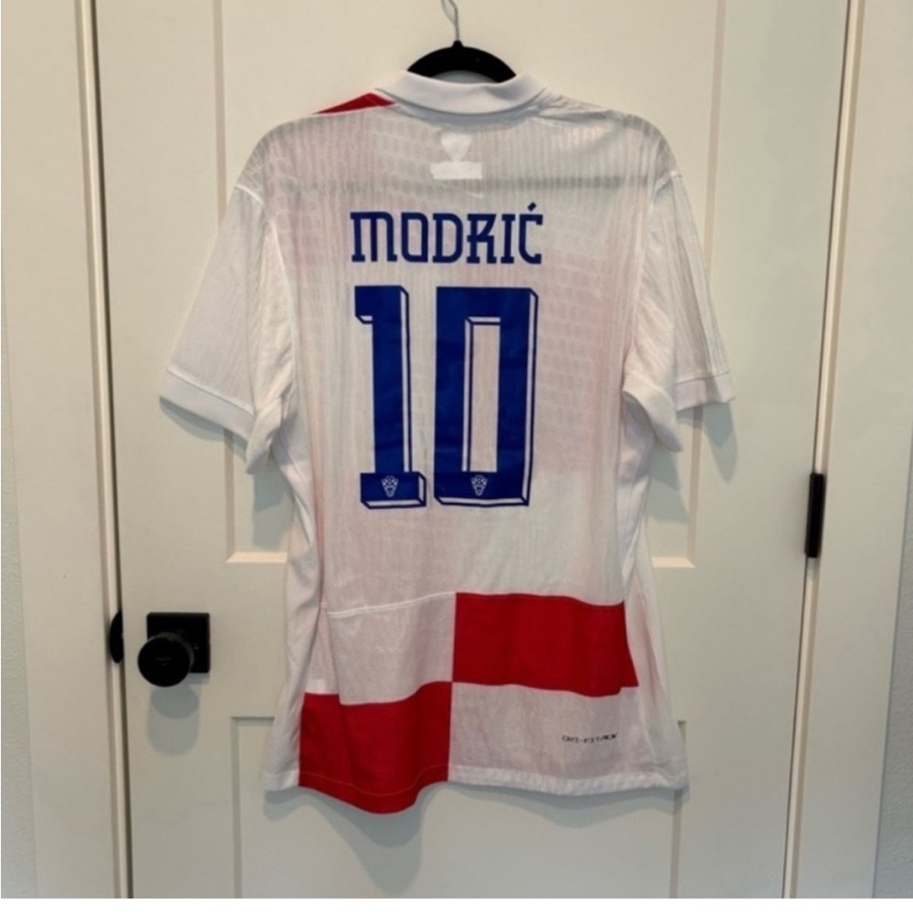 🇭🇷 LUKA 🇭🇷 - Picture 3 of 7